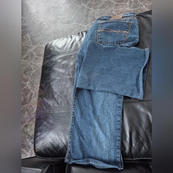 Size 34 Silver Capris - Picture 3 of 3